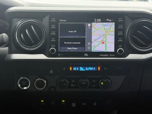 Used 2021 Toyota Tacoma TRD Off-Road w/ TRD Premium Off Road Package image 24