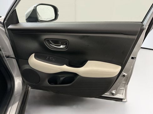 Used 2024 Honda HR-V LX image 32