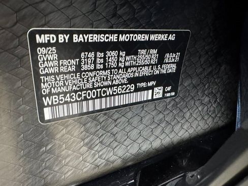 New 2026 BMW iX xDrive45 w/ Premium Package image 30