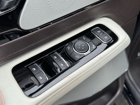 Used 2022 Lincoln Aviator Black Label w/ Dynamic Handling Package image 25