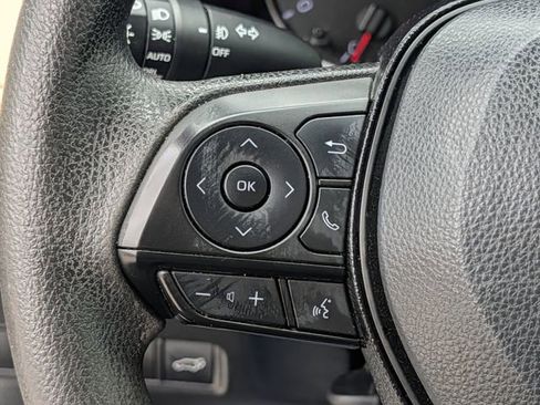 Used 2021 Toyota RAV4 XLE w/ Convenience Package FWD image 23