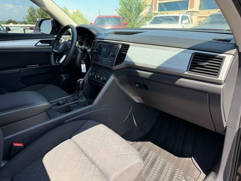 Used 2021 Volkswagen Atlas S image 31