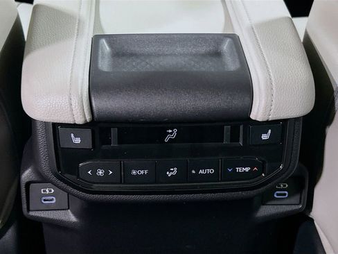 New 2026 Toyota Grand Highlander FWD image 26