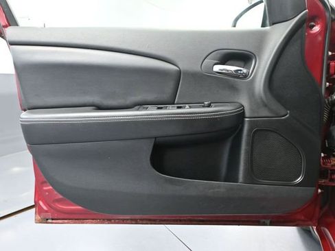 Used 2012 Chrysler 200 Limited FWD image 16
