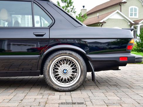 Used 1988 BMW M5 image 5
