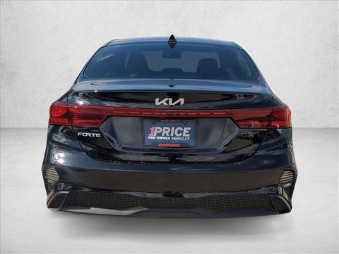 Used 2024 Kia Forte LXS w/ LXS Technology Package image 6