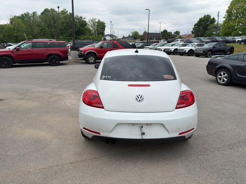Used 2014 Volkswagen Beetle 1.8T FWD image 4
