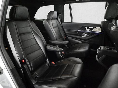 New 2026 Mercedes-Benz GLS 580 4MATIC image 22