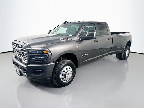 New 2026 RAM 3500 Big Horn AWD/4WD image 3