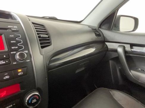 Used 2011 Kia Sorento EX w/ Premium Pkg AWD/4WD image 34