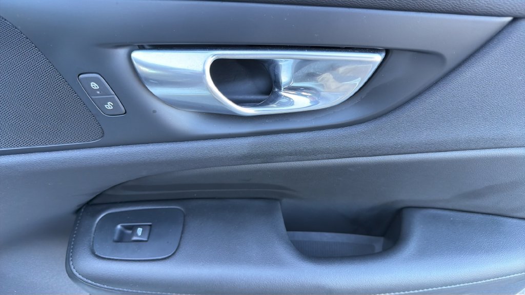 Used 2024 Volvo S60 B5 Core FWD image 13