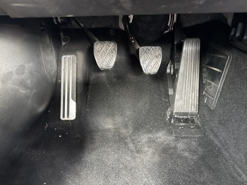 Used 2025 Nissan Z Sport w/ Floor Mat Package RWD image 24