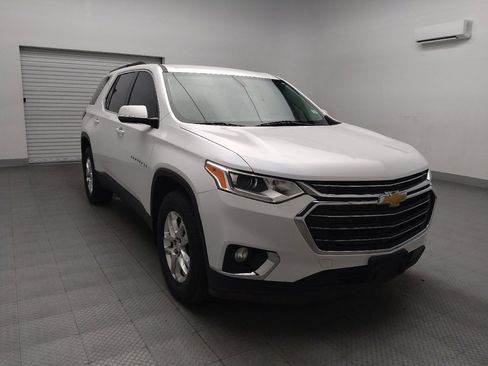 Used 2020 Chevrolet Traverse LT image 13