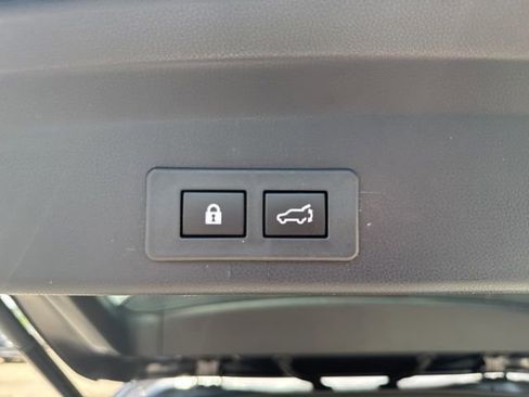 Used 2023 Subaru Ascent Limited AWD/4WD image 31
