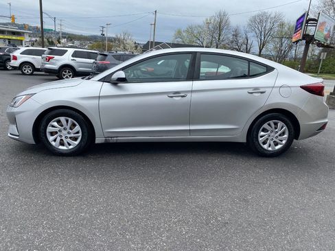 Used 2019 Hyundai Elantra SE image 6
