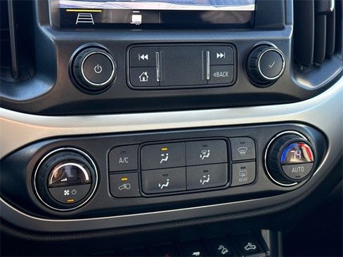 Used 2019 Chevrolet Colorado ZR2 image 24