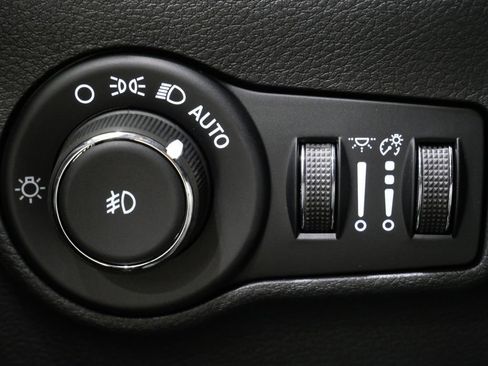 New 2026 Jeep Compass Latitude image 14