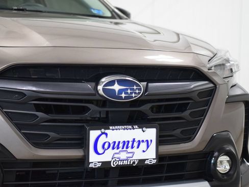 Used 2023 Subaru Outback Limited AWD/4WD image 11