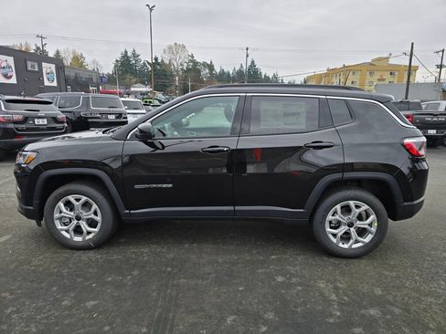 New 2026 Jeep Compass Latitude image 5