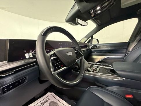 New 2025 Cadillac Escalade IQ Luxury 2 AWD/4WD image 6