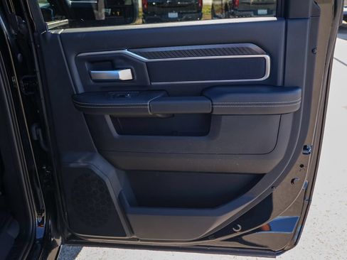 New 2026 RAM 3500 Big Horn AWD/4WD image 18
