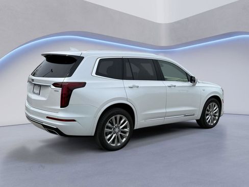 Certified 2024 Cadillac XT6 Premium Luxury w/ Platinum Package AWD/4WD image 3