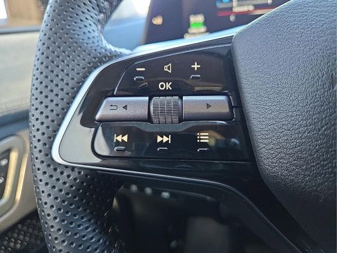 Used 2025 Nissan Ariya Platinum image 21