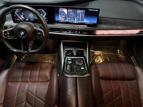 Used 2023 BMW 740i RWD image 15