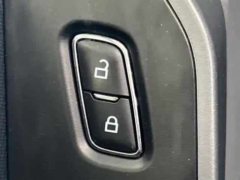 Used 2021 Ford F150 XLT image 14