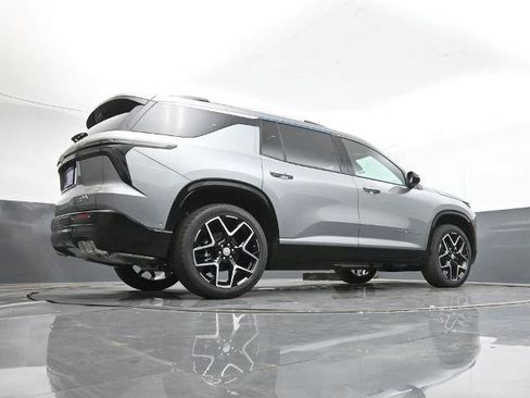 New 2026 Chevrolet Traverse High Country w/ LPO, Floor Liner Package image 13