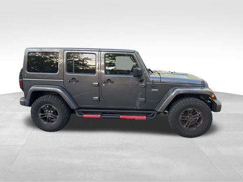 Used 2017 Jeep Wrangler Unlimited Sahara image 13