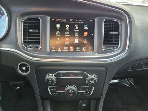 Used 2016 Dodge Charger SXT image 27