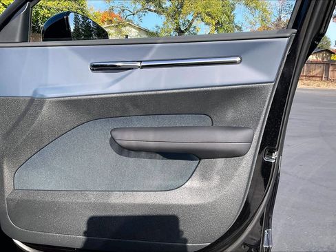 New 2025 Volvo EX30 Plus w/ Protection Package Premier image 30