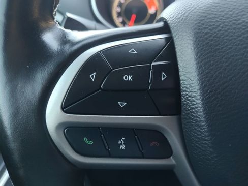 Used 2021 Jeep Cherokee Latitude Lux 80th Anniv w/ Quick Order Package 26U 80TH image 9