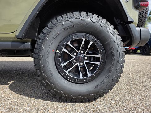 New 2026 Jeep Wrangler Unlimited Rubicon AWD/4WD image 9