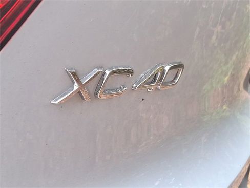 New 2026 Volvo XC40 B5 Plus w/ Protection Package Premier image 7
