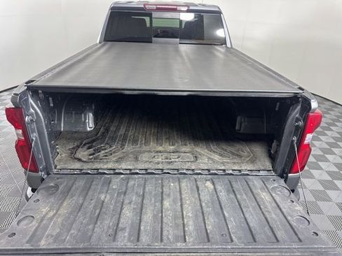 Used 2021 Chevrolet Silverado 1500 LT Trail Boss w/ Convenience Package II image 12