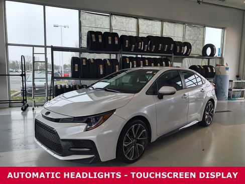 Used 2022 Toyota Corolla SE image 2