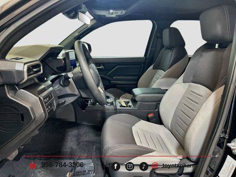Used 2025 Toyota Tacoma TRD Off-Road AWD/4WD image 18