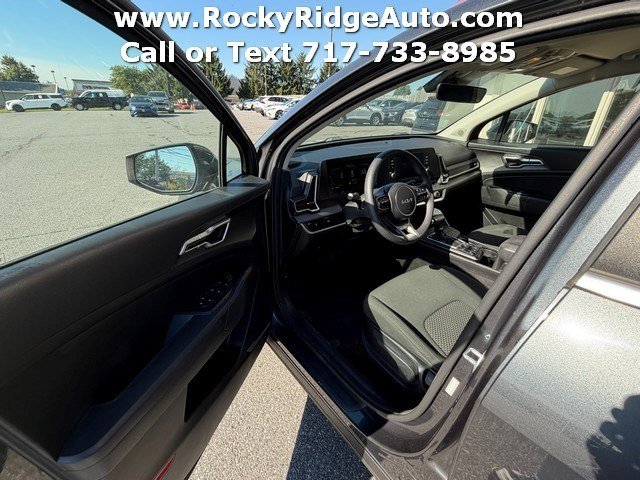 Used 2023 Kia Sportage LX AWD/4WD image 12