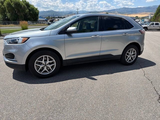 Used 2024 Ford Edge SEL AWD/4WD image 2