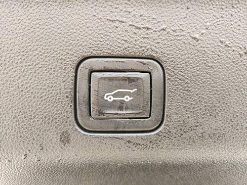 Used 2024 GMC Yukon AT4 w/ Technology Package image 38