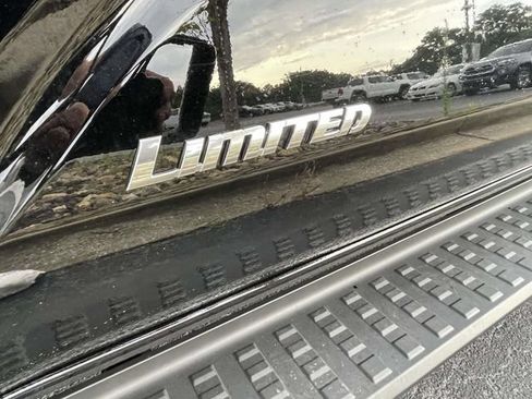 Used 2025 Toyota 4Runner Limited AWD/4WD image 14