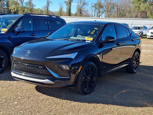 Used 2025 Buick Envista Sport Touring image 3