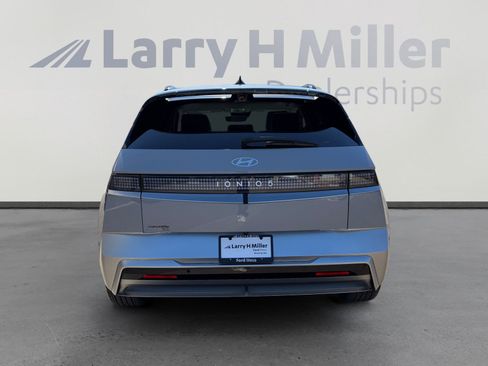 Used 2025 Hyundai Ioniq 5 Limited image 4