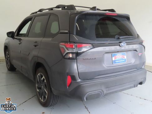 Used 2025 Subaru Forester Limited AWD/4WD image 6