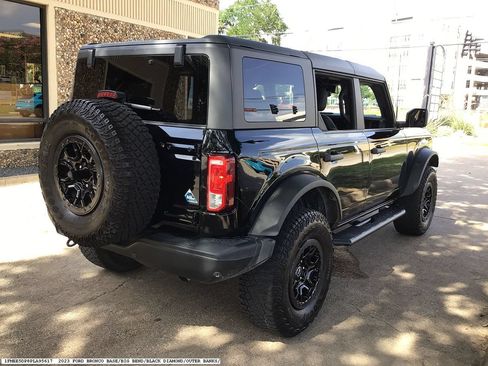 Used 2023 Ford Bronco Black Diamond w/ Sasquatch Package AWD/4WD image 5