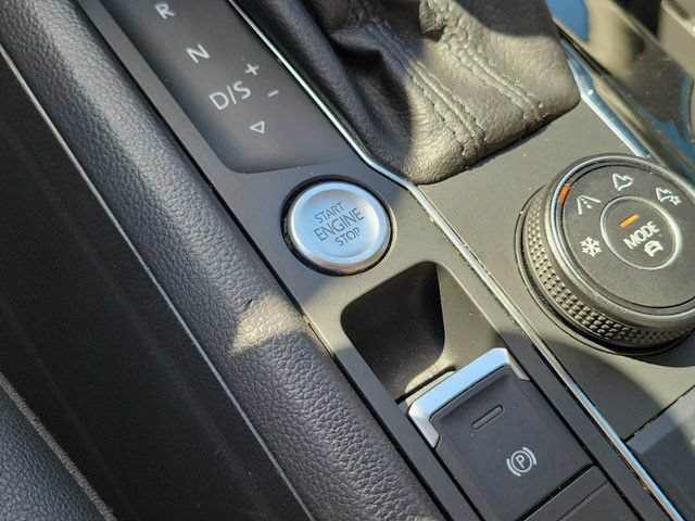 Used 2020 Volkswagen Atlas SEL R-Line AWD/4WD image 35