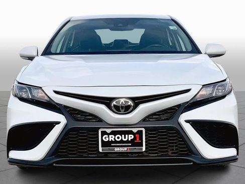 Used 2023 Toyota Camry SE image 4