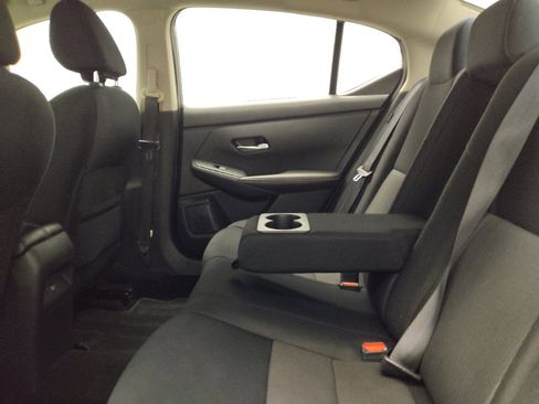 Used 2021 Nissan Sentra SV image 18